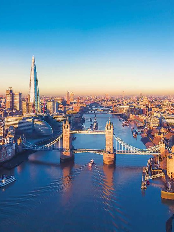 London Bridge across the Thames